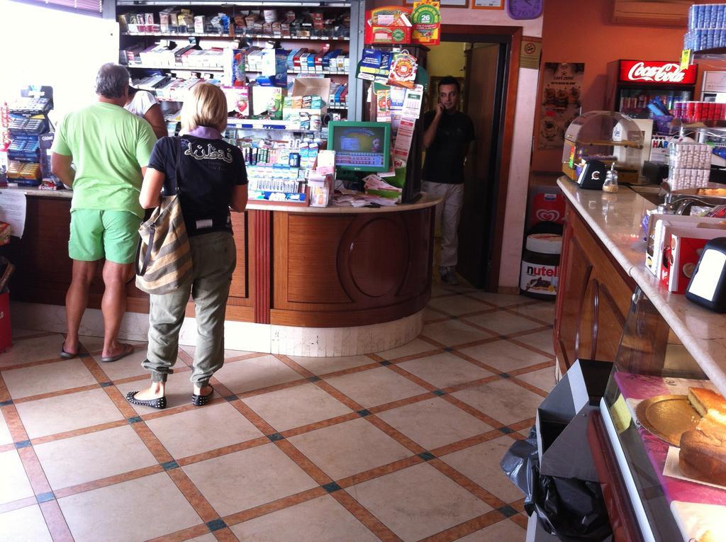 Motel White House Cerveteri Exterior foto
