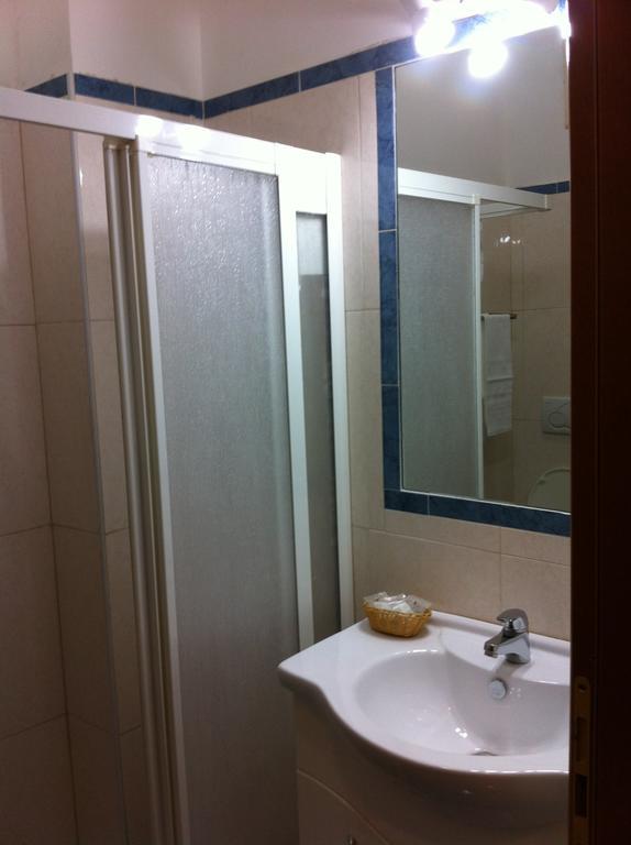 Motel White House Cerveteri Zimmer foto